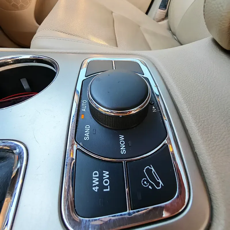 Jeep Cherokee 3.2 AT (271 hp) - 17