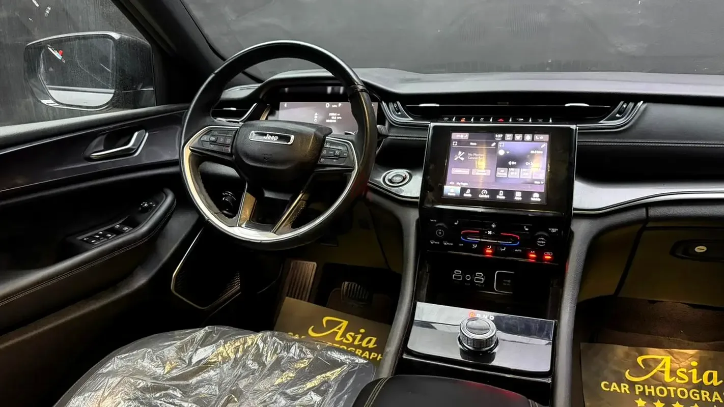 Jeep Cherokee 3.2 AT (272 hp) - 11