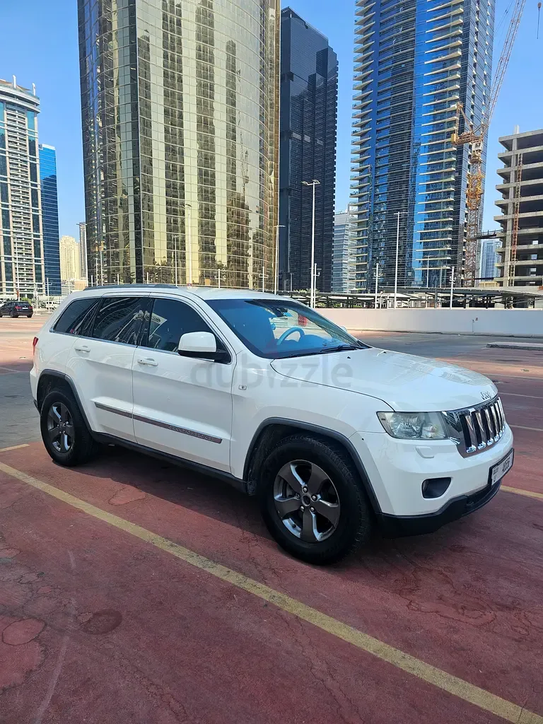 Jeep Cherokee 3.7 AT (205 hp)