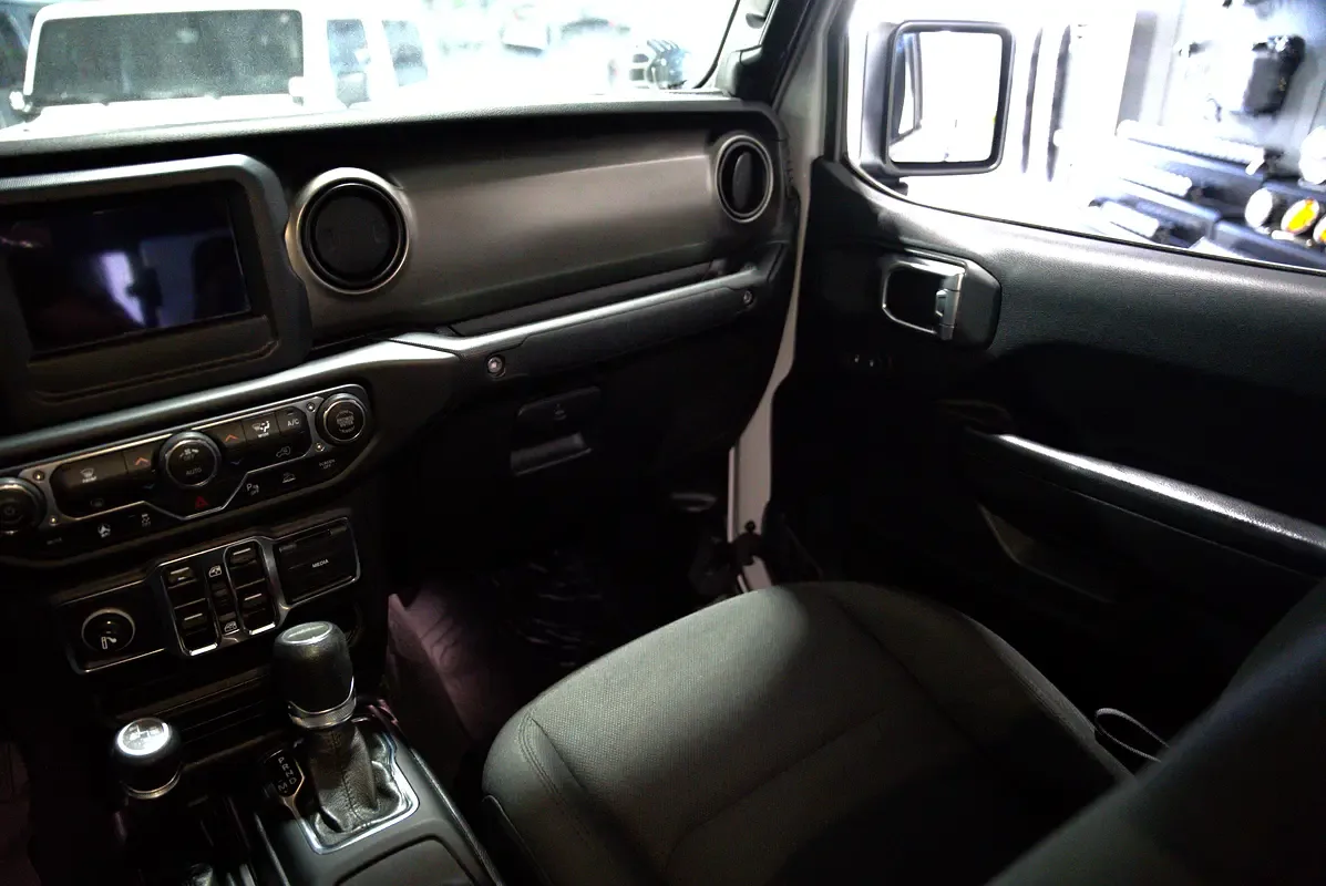 Jeep Gladiator 3.6 AT 4WD (285 حصان) - 13