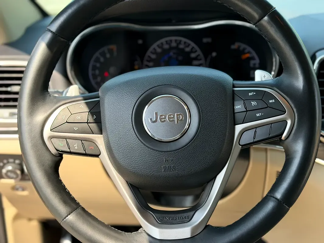 Jeep Grand Cherokee 3.0 AT AWD (238 حصان) - 9