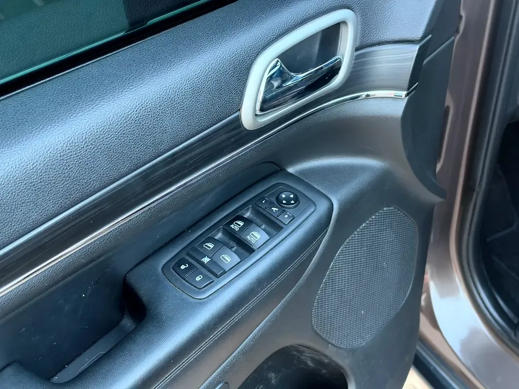 Jeep Grand Cherokee 3.0 AT AWD (238 hp) - 18