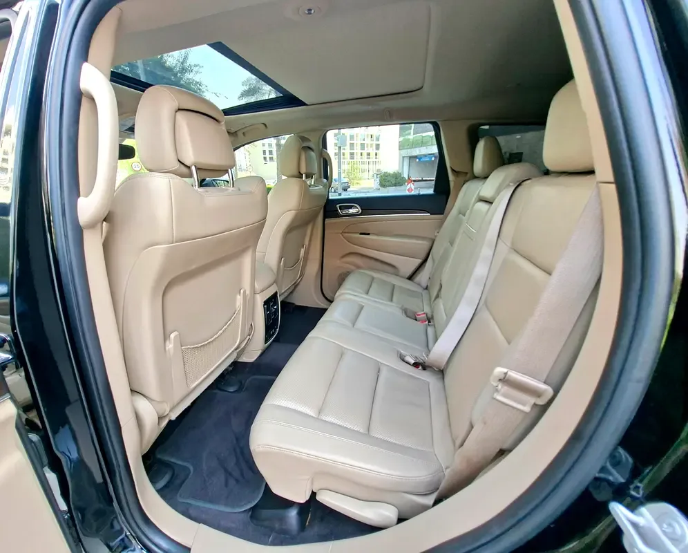 Jeep Grand Cherokee 3.0 AT AWD (238 حصان) - 10