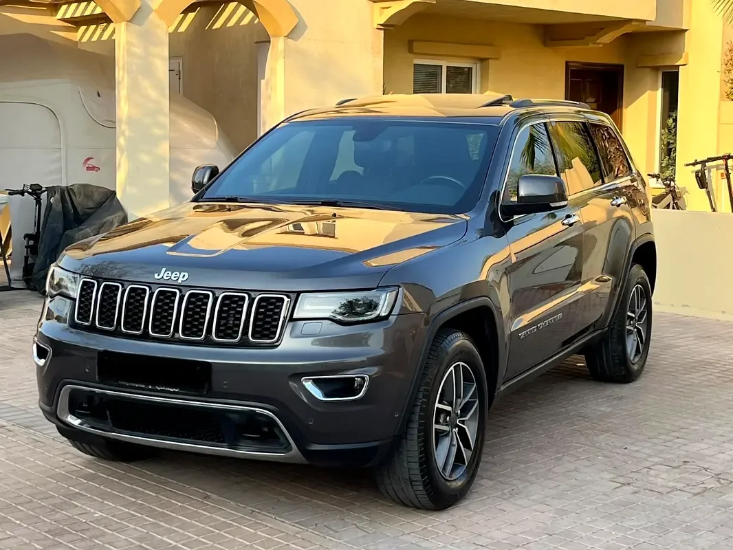 Jeep Grand Cherokee 3.6 AT (297 حصان) - 2