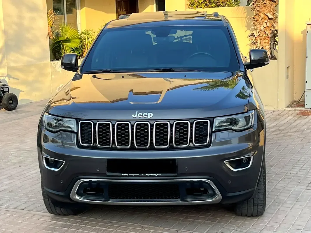 Jeep Grand Cherokee 3.6 AT (297 حصان) - 3