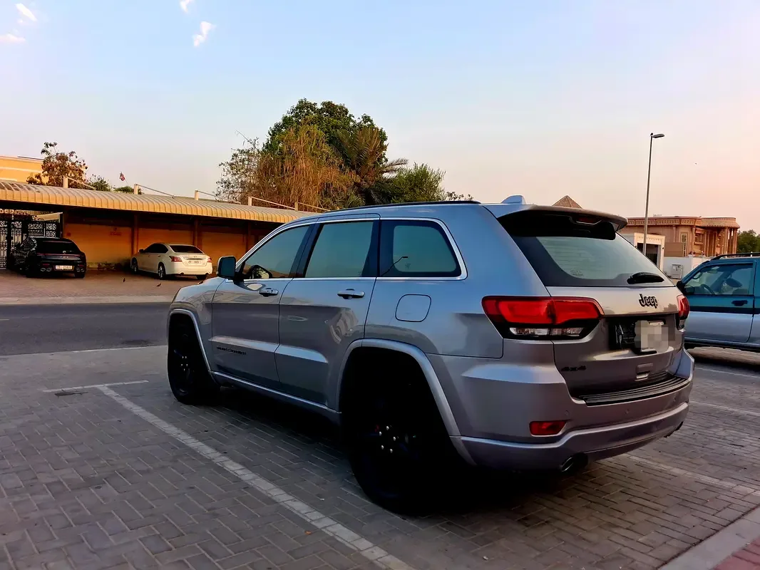 Jeep Grand Cherokee 3.6 AT AWD (286 حصان) - 8