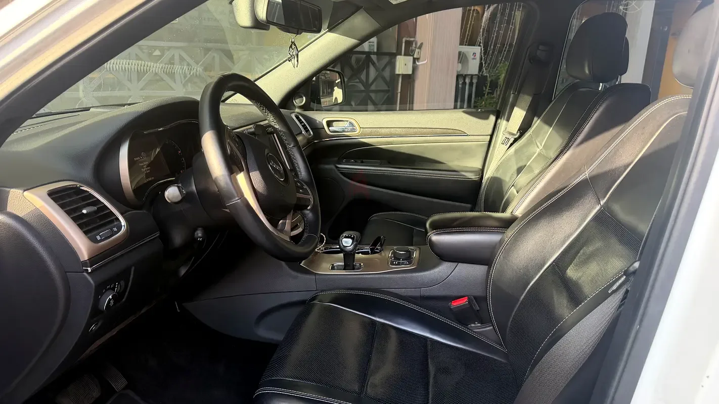 Jeep Grand Cherokee 3.6 AT AWD (286 hp) - 4