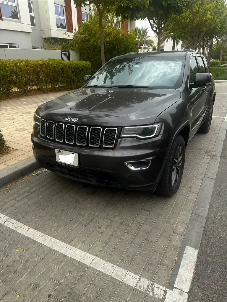 Jeep Grand Cherokee 3.6 AT AWD (286 حصان) - 2