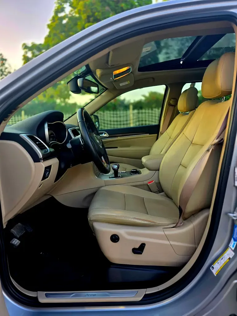 Jeep Grand Cherokee 3.6 AT AWD (286 حصان) - 9