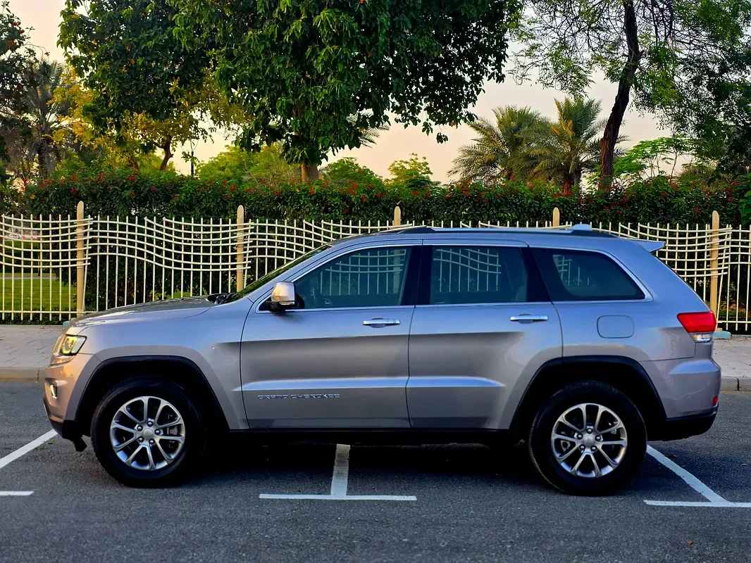 Jeep Grand Cherokee 3.6 AT AWD (286 حصان) - 8