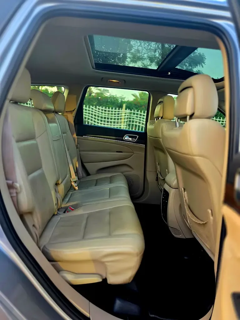 Jeep Grand Cherokee 3.6 AT AWD (286 حصان) - 12