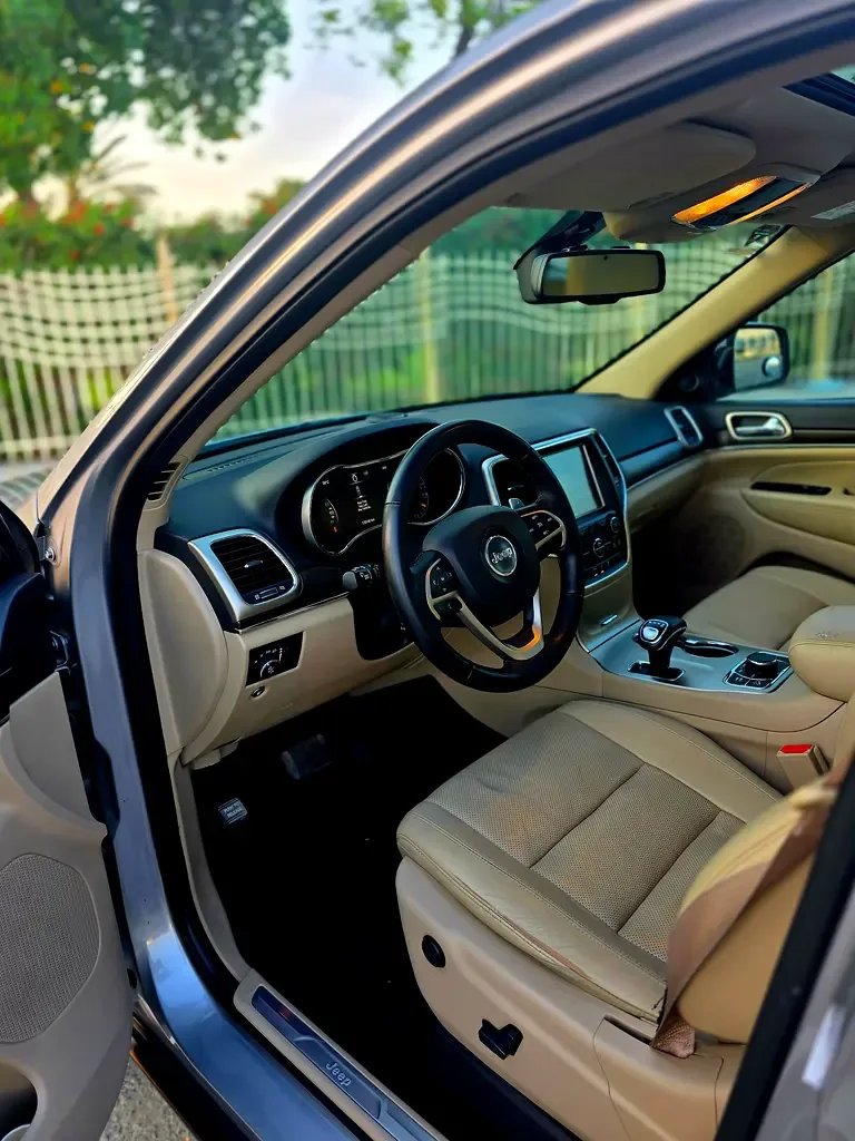 Jeep Grand Cherokee 3.6 AT AWD (286 حصان) - 11