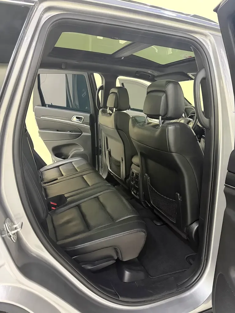Jeep Grand Cherokee 3.6 AT AWD (286 حصان) - 11