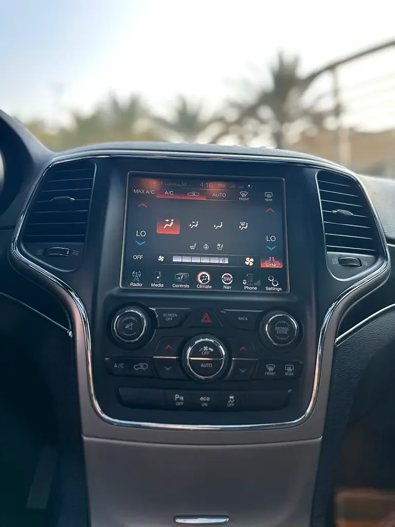 Jeep Grand Cherokee 3.6 AT AWD (286 hp) - 11