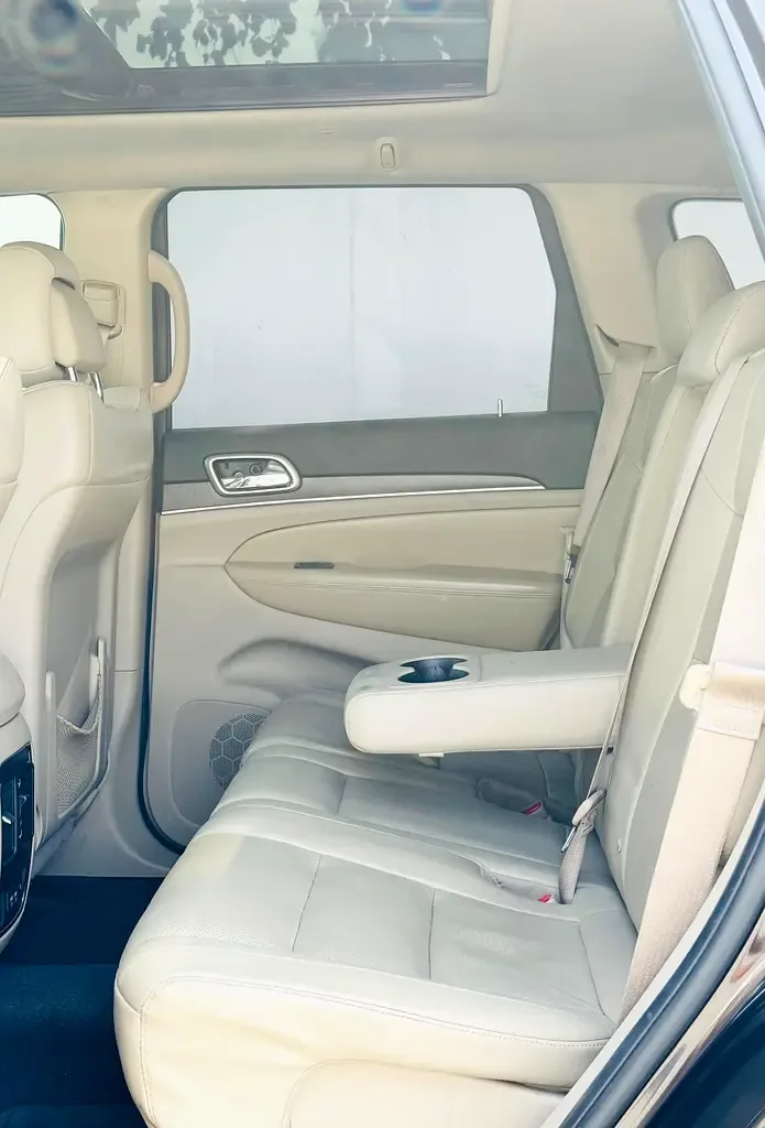 Jeep Grand Cherokee 3.6 AT AWD (286 hp) - 11