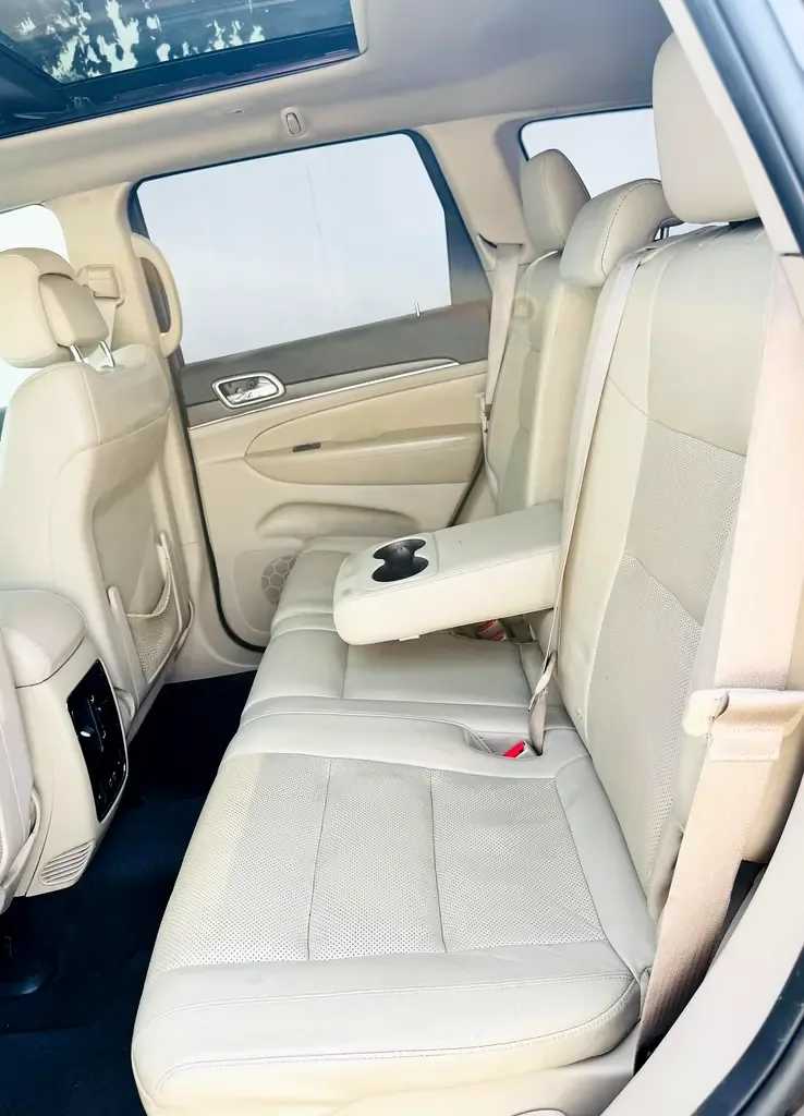 Jeep Grand Cherokee 3.6 AT AWD (286 hp) - 12