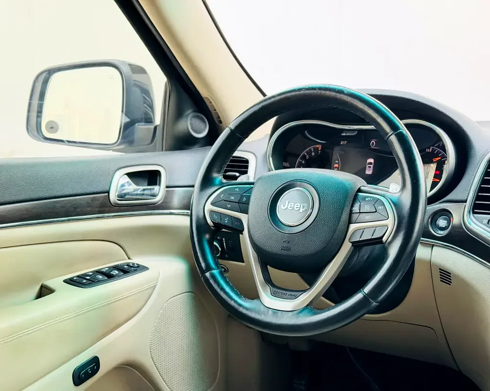 Jeep Grand Cherokee 3.6 AT AWD (286 hp) - 17