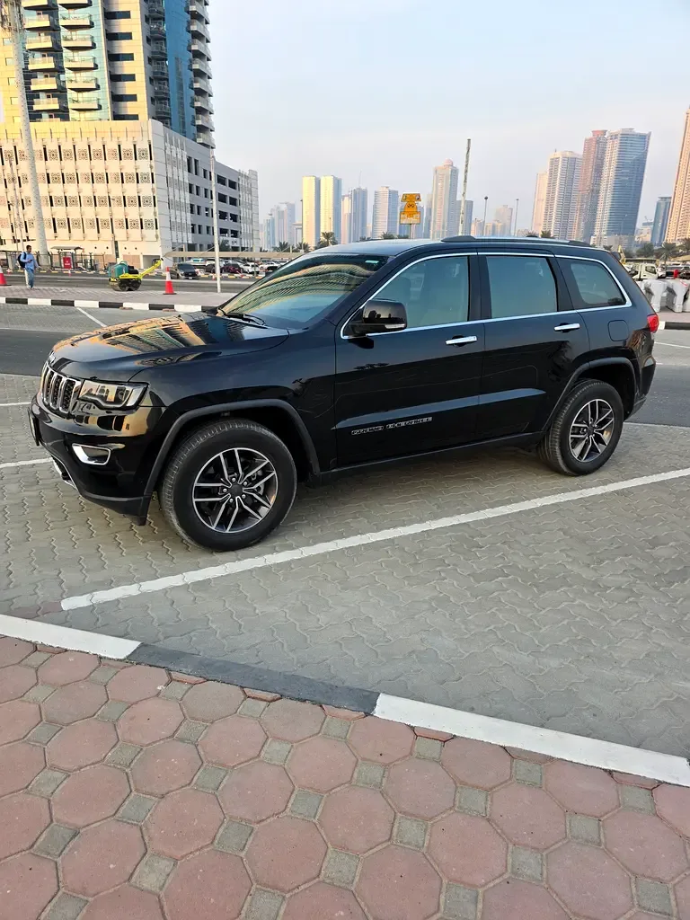 Jeep Grand Cherokee 3.6 AT AWD (286 حصان) - 2