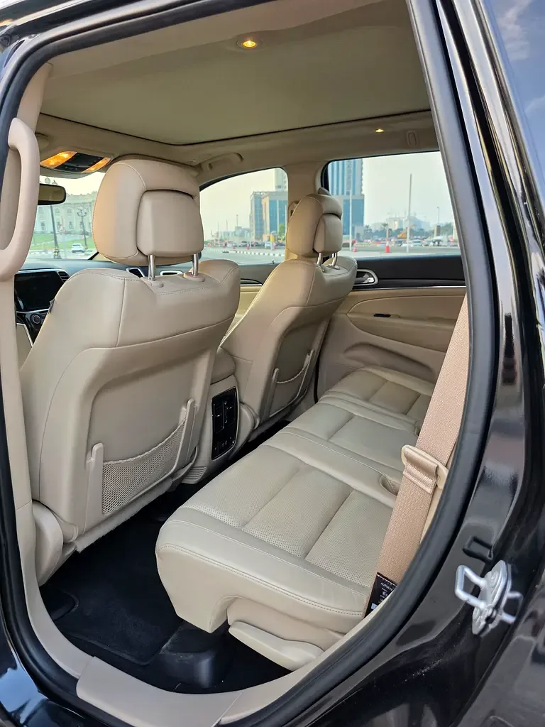 Jeep Grand Cherokee 3.6 AT AWD (286 حصان) - 8