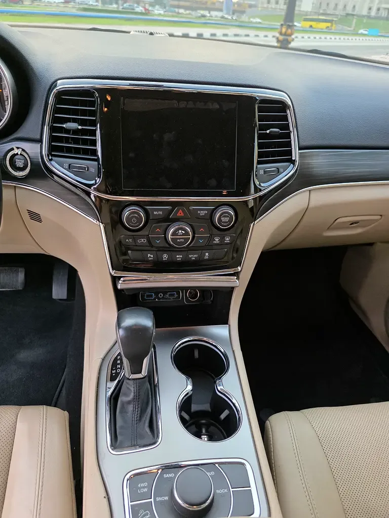Jeep Grand Cherokee 3.6 AT AWD (286 حصان) - 14