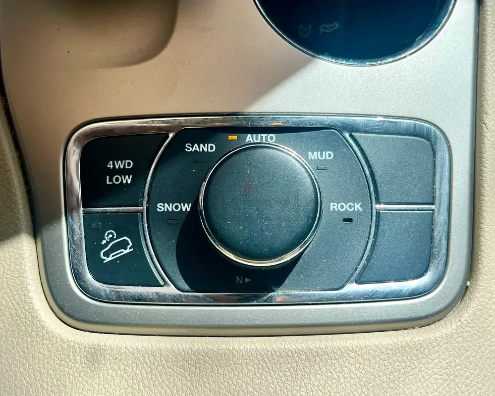 Jeep Grand Cherokee 3.6 AT AWD (286 حصان) - 12