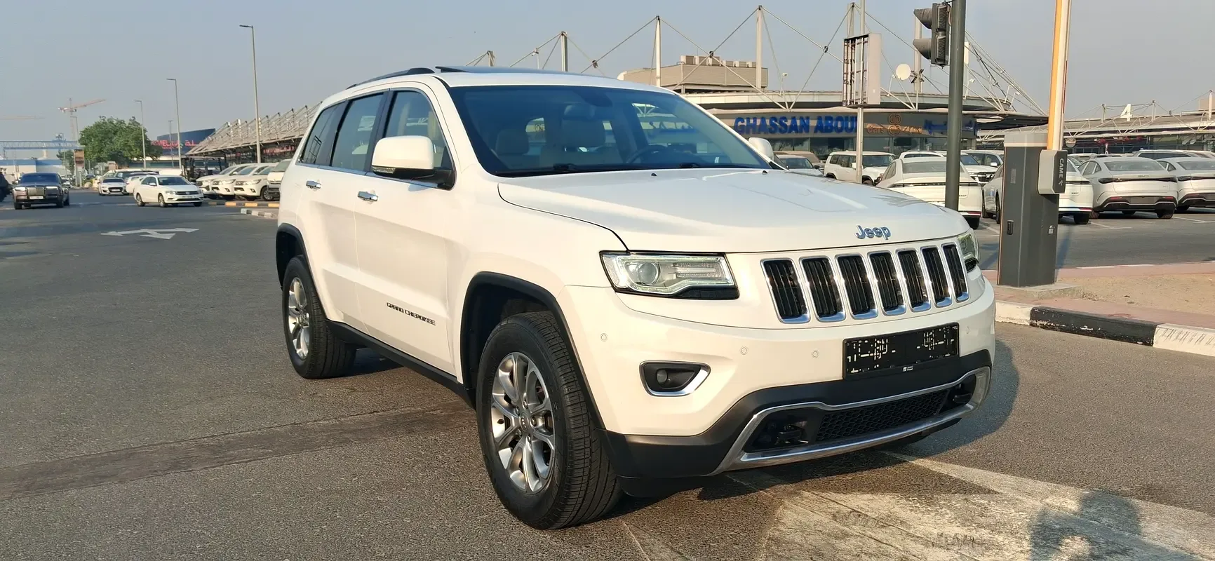 Jeep Grand Cherokee 3.6 AT AWD (286 حصان) - 2