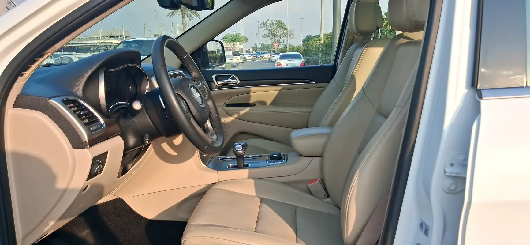 Jeep Grand Cherokee 3.6 AT AWD (286 حصان) - 10