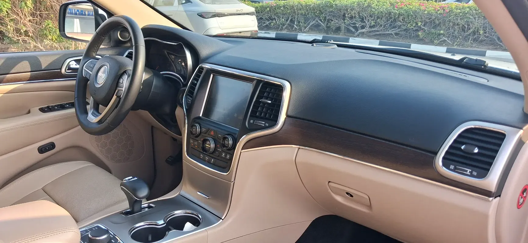 Jeep Grand Cherokee 3.6 AT AWD (286 حصان) - 12