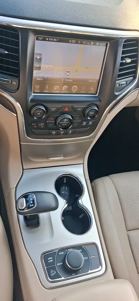 Jeep Grand Cherokee 3.6 AT AWD (286 حصان) - 18