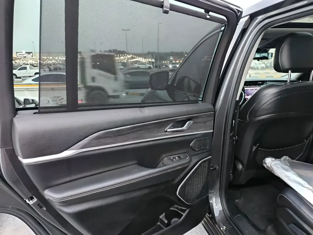 Jeep Grand Cherokee 3.6 AT RWD (297 hp) - 18