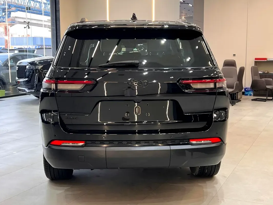 Jeep Grand Cherokee 3.6 AT RWD (297 hp) - 6