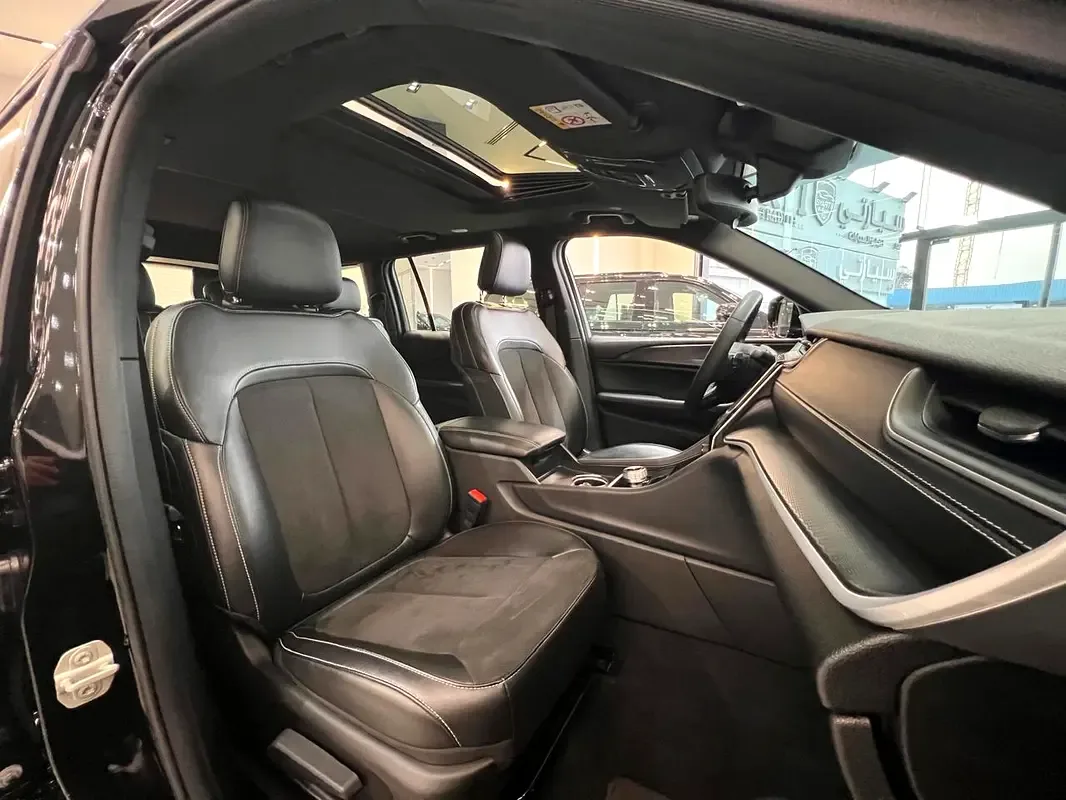 Jeep Grand Cherokee 3.6 AT RWD (297 hp) - 11