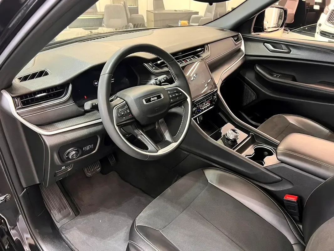 Jeep Grand Cherokee 3.6 AT RWD (297 hp) - 12