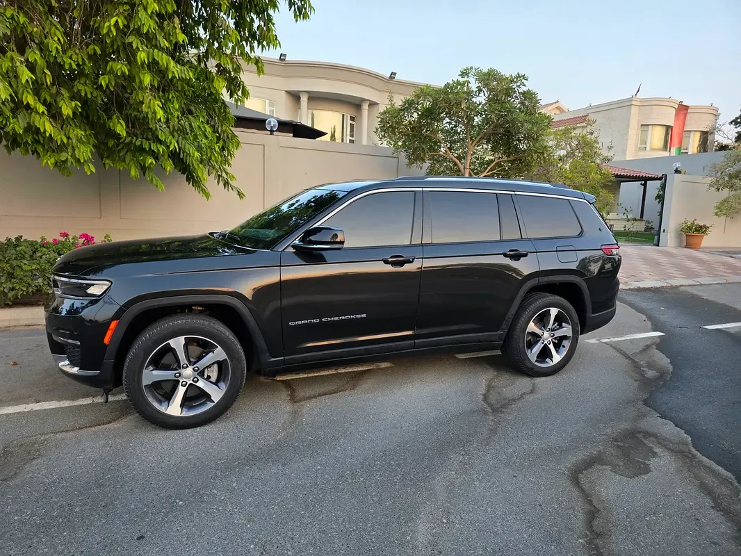 Jeep Grand Cherokee 3.6 AT RWD (297 حصان) - 2