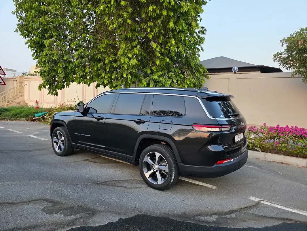 Jeep Grand Cherokee 3.6 AT RWD (297 حصان) - 3