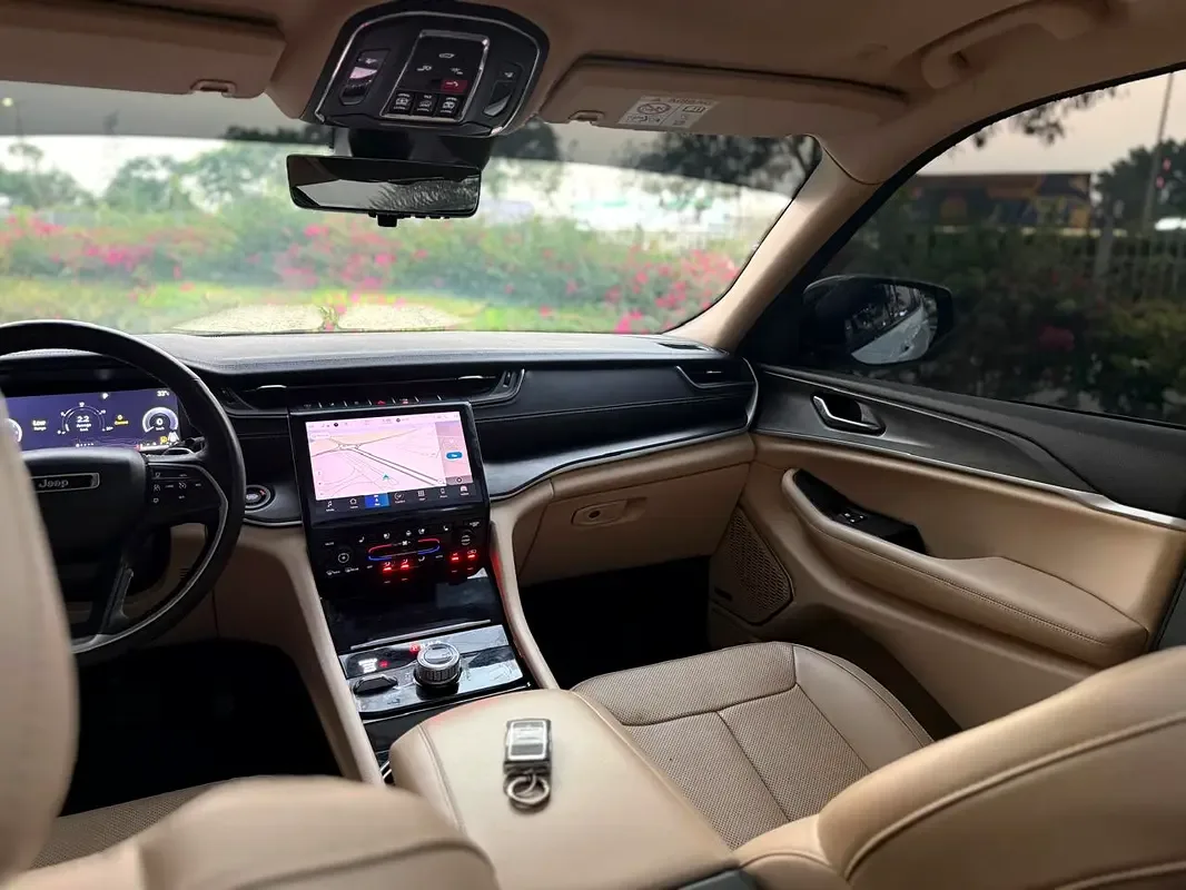 Jeep Grand Cherokee 3.6 AT RWD (297 hp) - 12