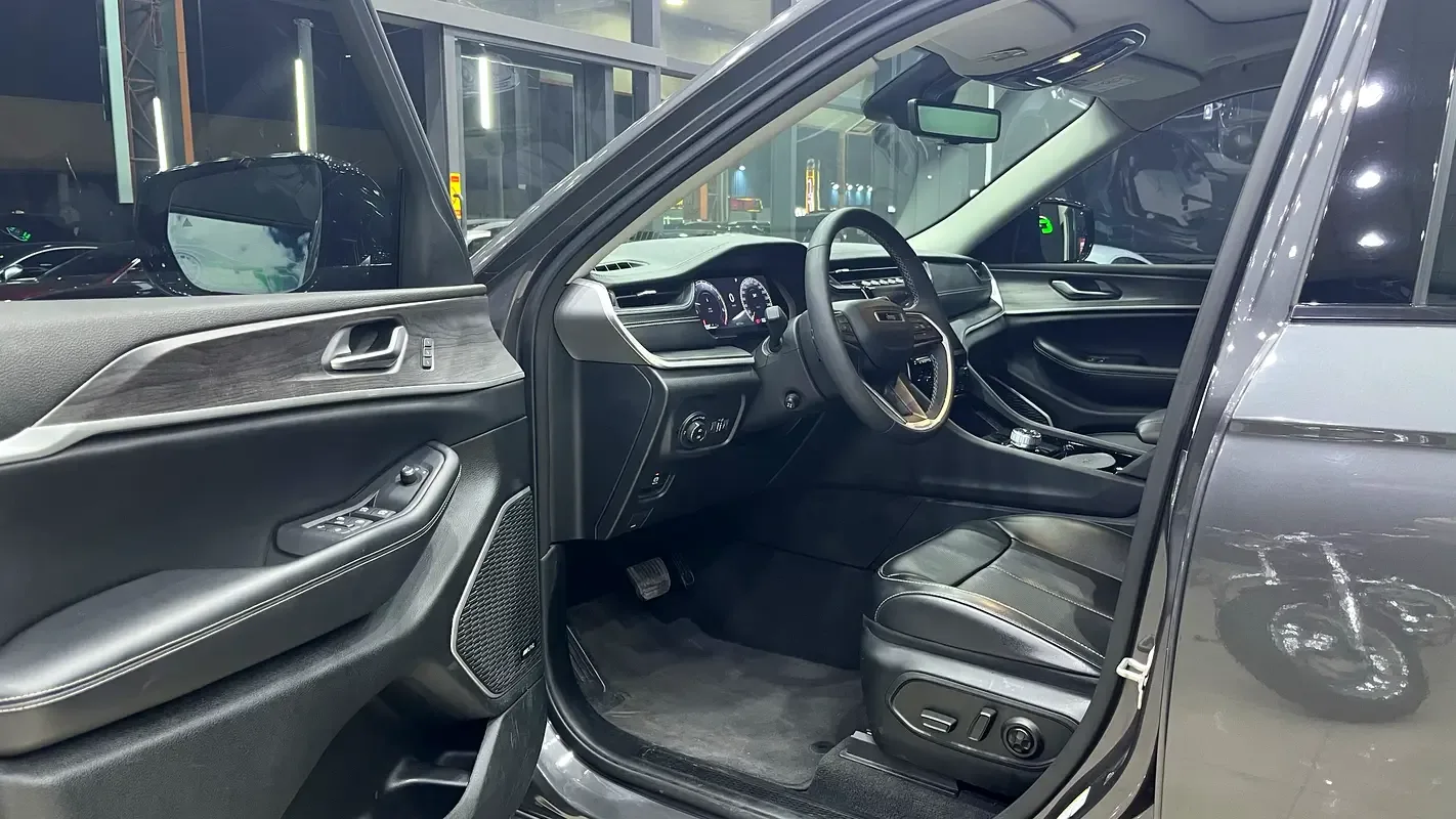 Jeep Grand Cherokee 3.6 AT RWD (297 حصان) - 10