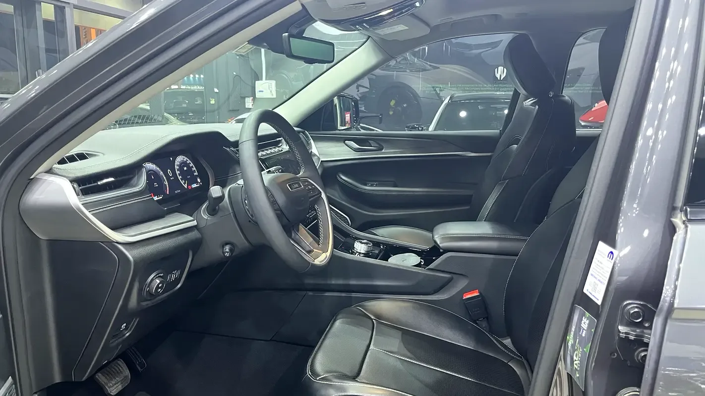 Jeep Grand Cherokee 3.6 AT RWD (297 حصان) - 11