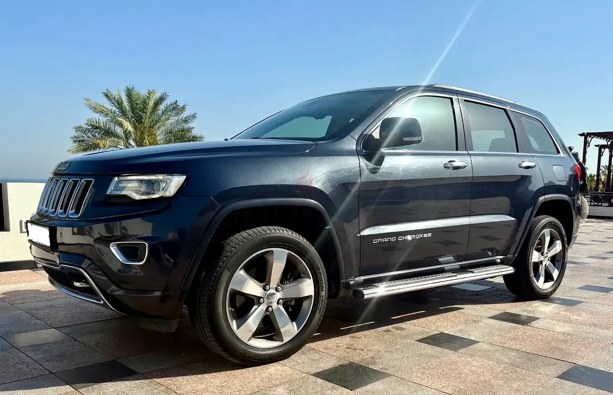 Jeep Grand Cherokee 5.7 Hemi AT AWD (347 hp)