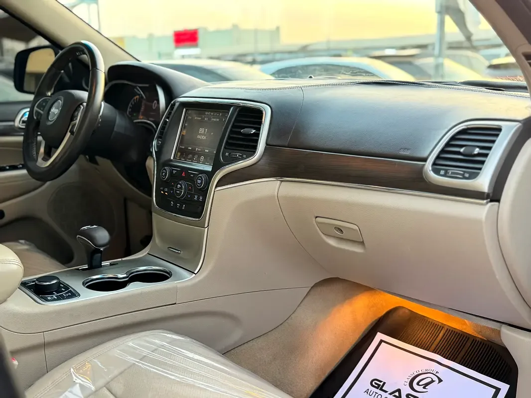 Jeep Grand Cherokee 5.7 Hemi AT AWD (347 hp) - 16