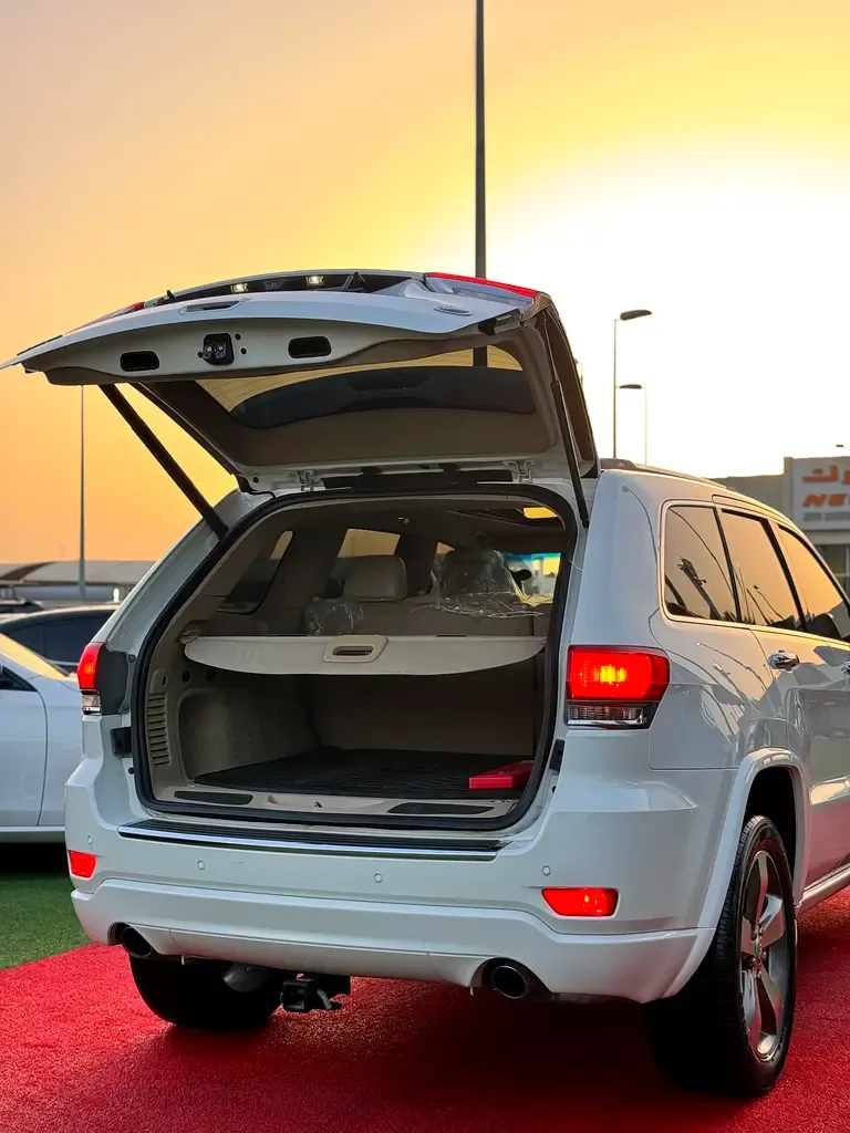 Jeep Grand Cherokee 5.7 Hemi AT AWD (347 hp) - 20