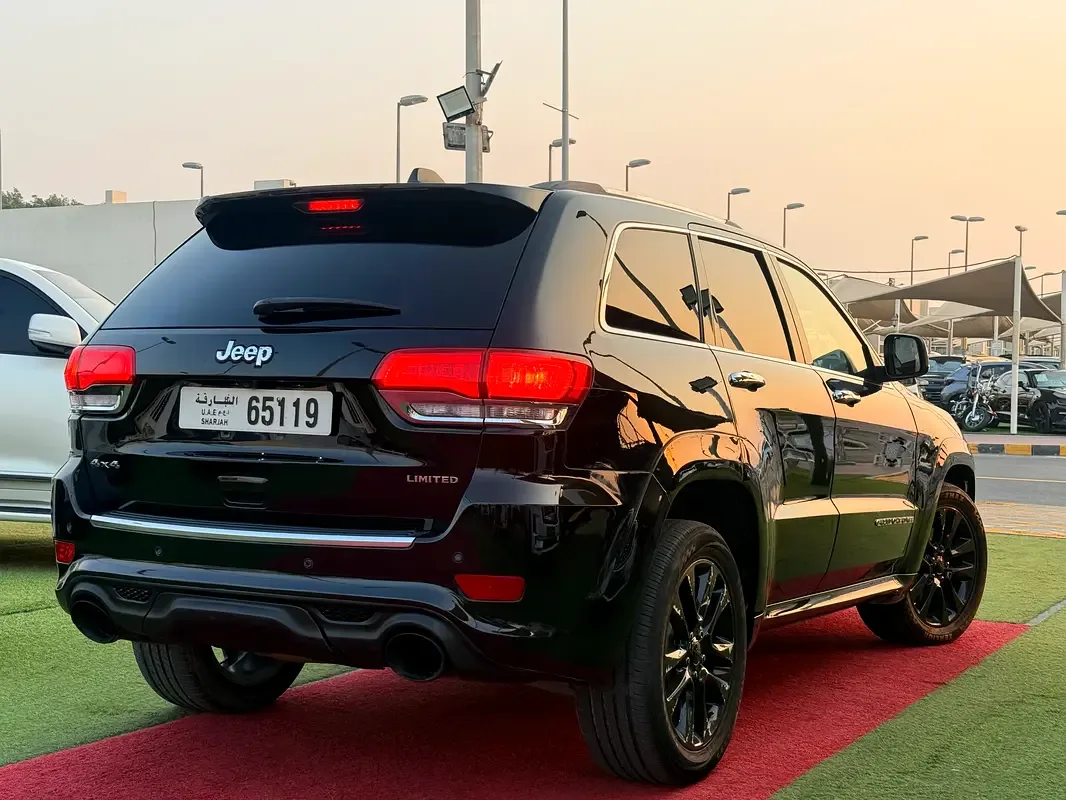 Jeep Grand Cherokee 5.7 Hemi AT AWD (347 حصان) - 5