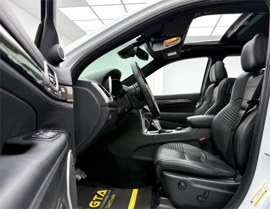 Jeep Grand Cherokee 6.2 Hemi AT AWD (717 حصان) - 14