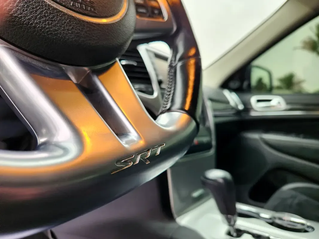 Jeep Grand Cherokee 6.4 AT AWD (468 hp) - 9