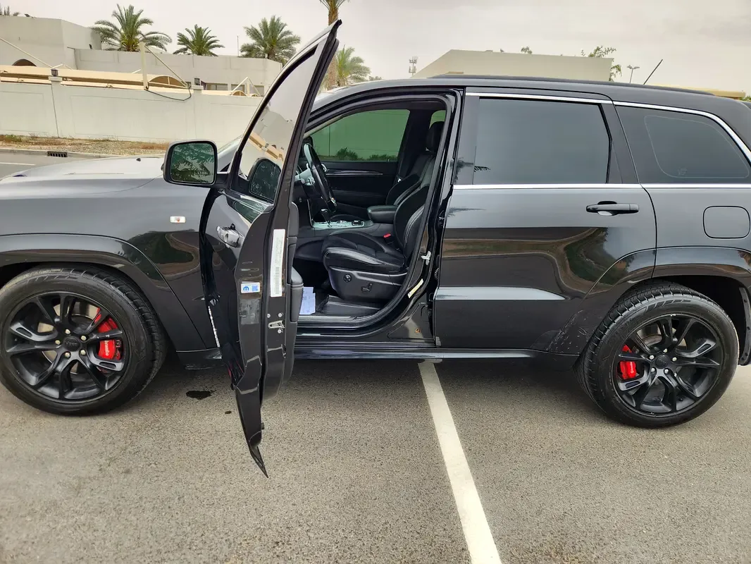 Jeep Grand Cherokee 6.4 AT AWD (468 hp) - 10