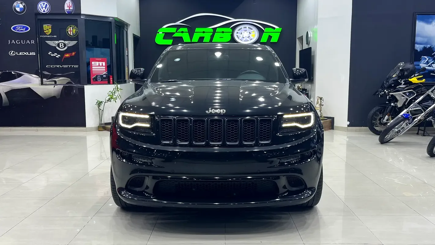 Jeep Grand Cherokee 6.4 AT AWD (468 حصان) - 3