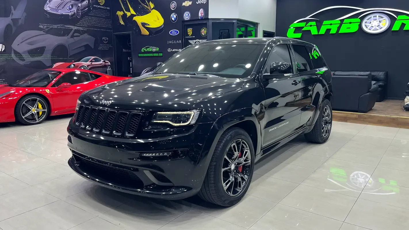 Jeep Grand Cherokee 6.4 AT AWD (468 حصان) - 5