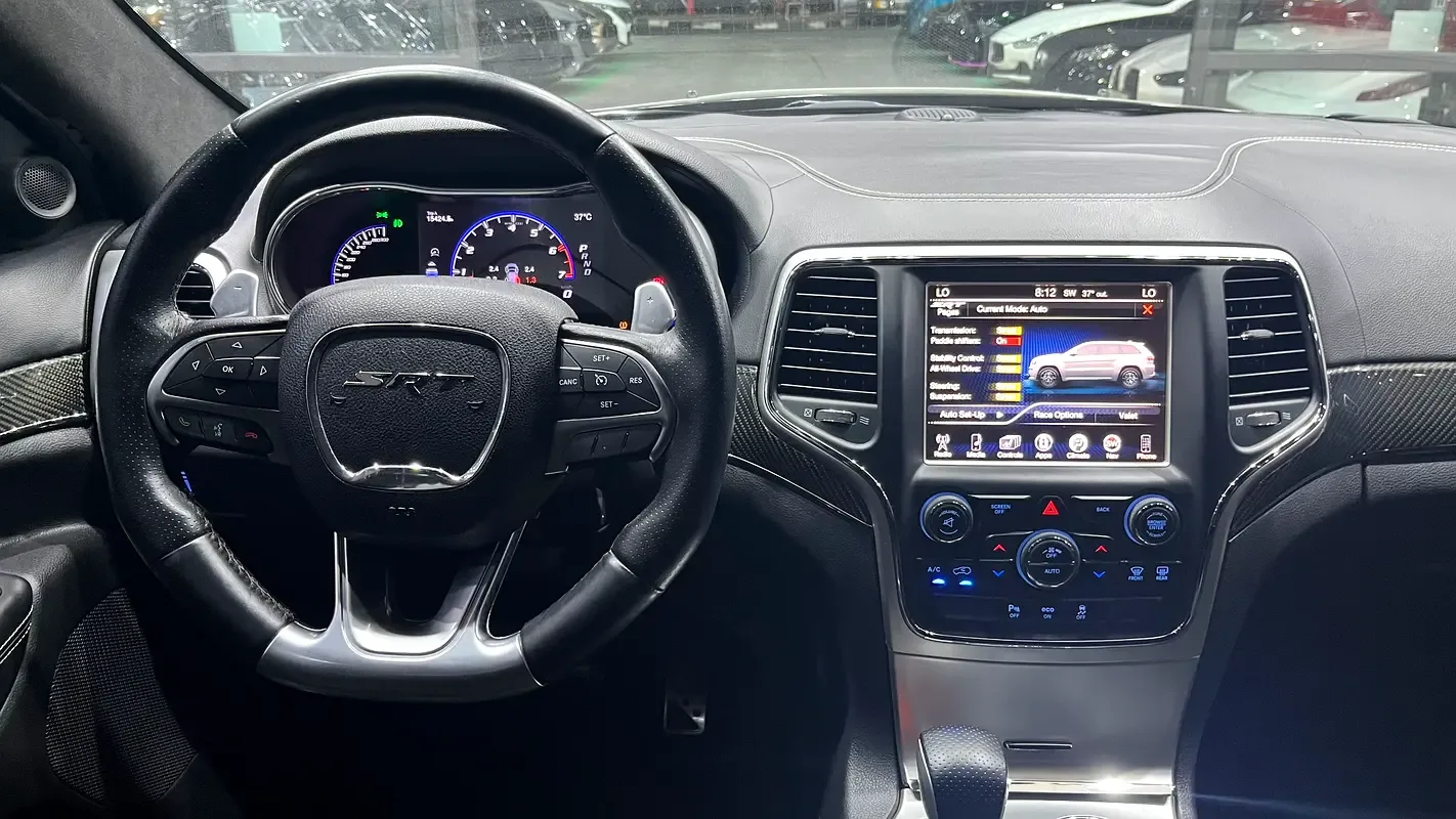 Jeep Grand Cherokee 6.4 AT AWD (468 حصان) - 18