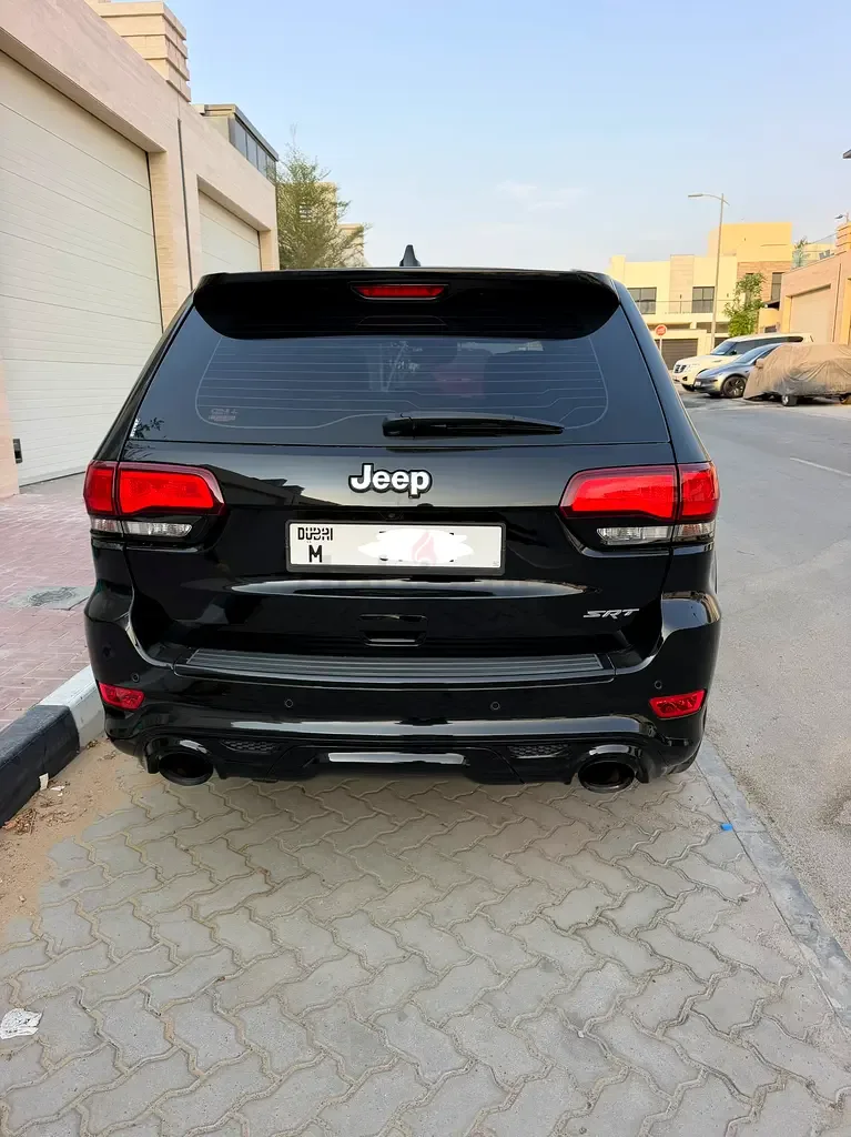 Jeep Grand Cherokee 6.4 AT AWD (468 حصان) - 5