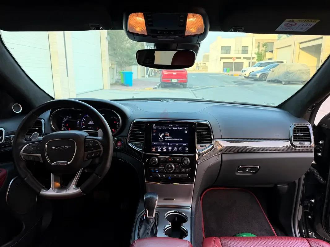 Jeep Grand Cherokee 6.4 AT AWD (468 حصان) - 13
